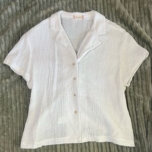 Altard State linen button short sleeve blouse